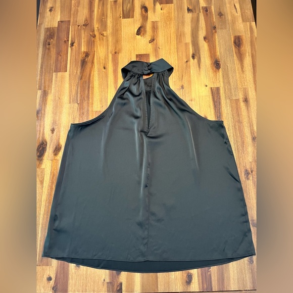 Express black halter top with three button closure Large NEW - Picture 4 of 10